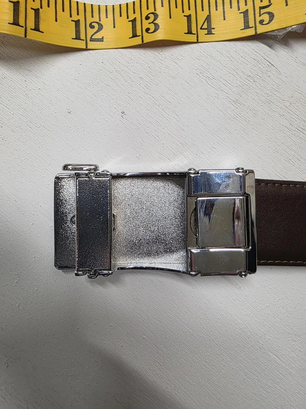 Longchamp Mens Black Leather Belt Silver Tone Plaque Buckle 42